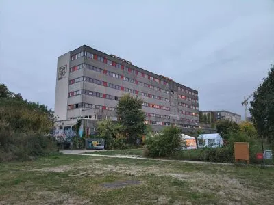 Photo 3 from Deadline 2026